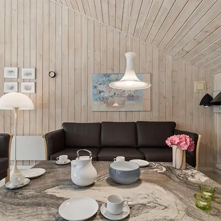 Vakantiehuis Sylvia - 900m From The Sea By Interhome Neksø